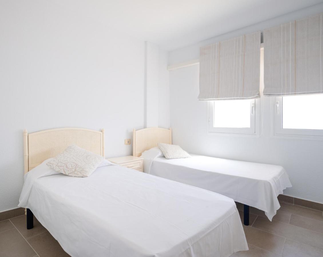 Homeforguest Apartamento Con Piscina A 50M Del Mar En La Caleta 아데제 외부 사진
